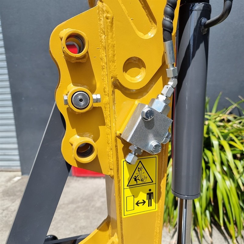 AE08SC-I 0.8 Tonne Excavators image 14