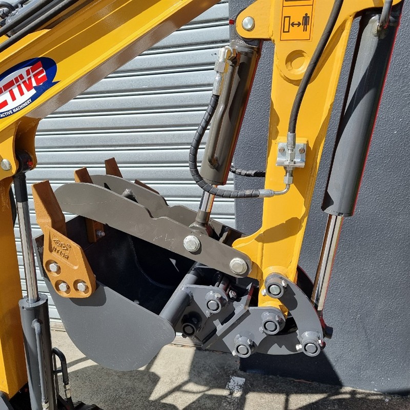 AE12SC-I 1.1 Tonne Excavators image 5