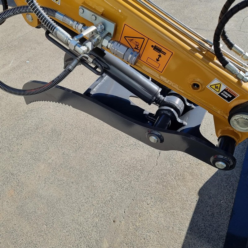 AE12UE-I 1.2 Tonne Excavators image 4