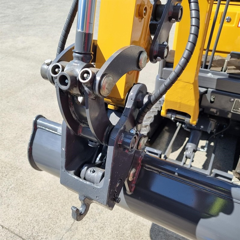 AE12UE-I 1.2 Tonne Excavators image 24