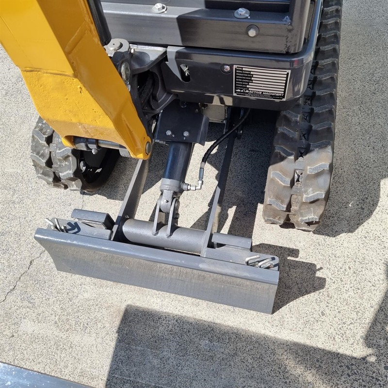 AE12UE-I 1.2 Tonne Excavators image 28