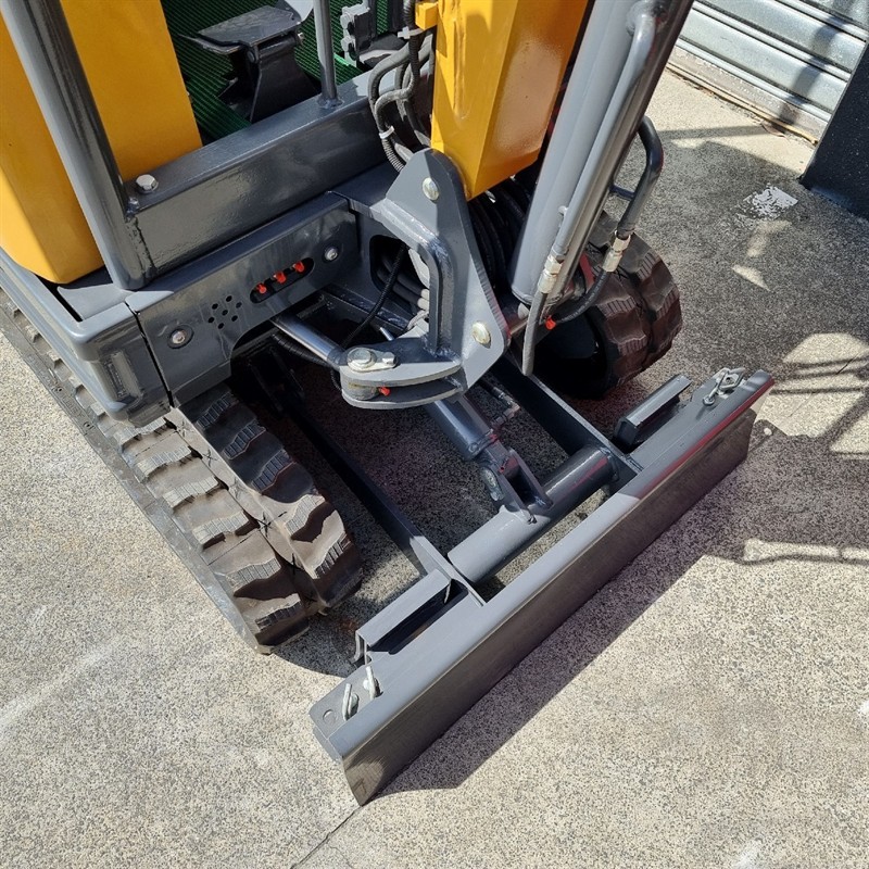 AE15UE-I 1.49 Tonne Excavators image 10