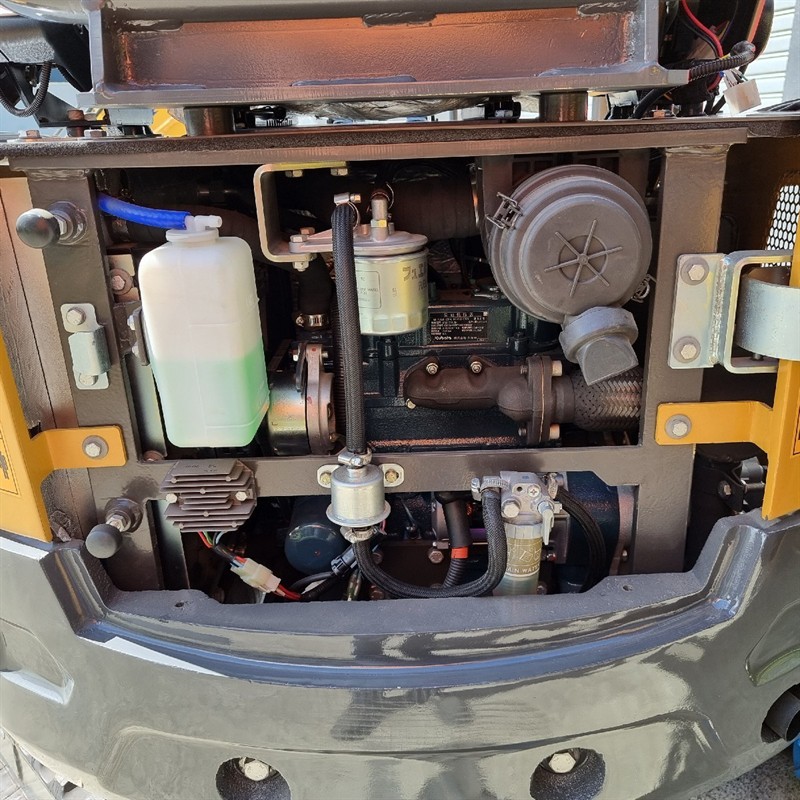 AE15UE-I 1.49 Tonne Excavators image 22