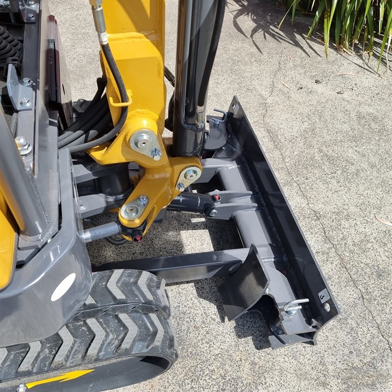 AE16UE-I 1.55 Tonne Excavators image 15