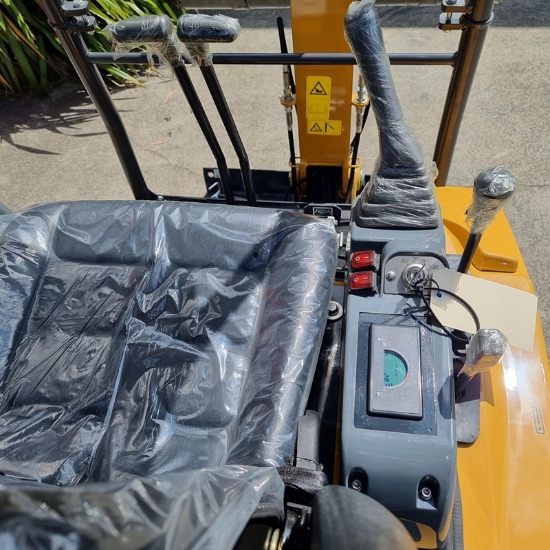 AE16UE-I 1.55 Tonne Excavators image 21