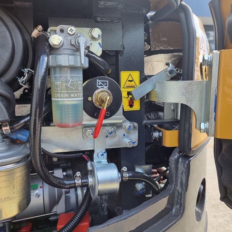 AE16UE-I 1.55 Tonne Excavators image 26