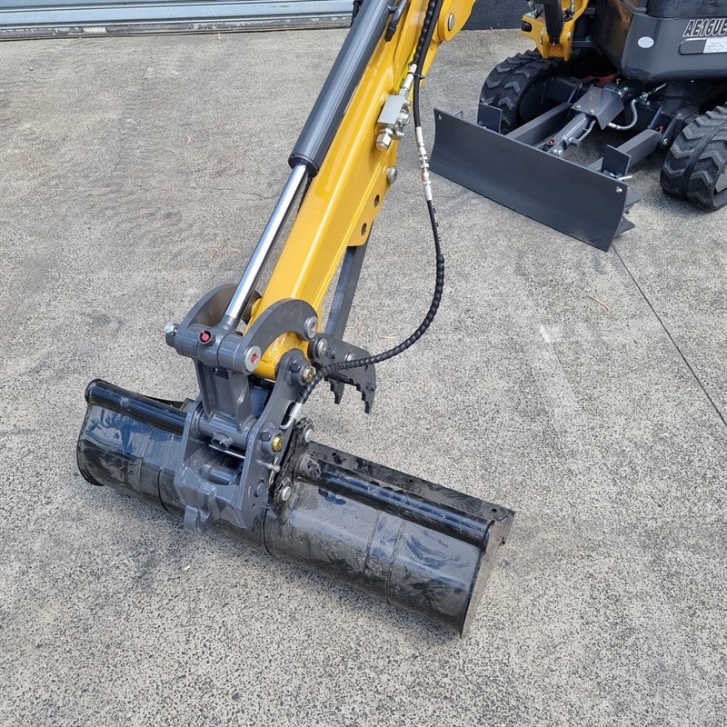 AE16UE-I 1.55 Tonne Excavators image 33