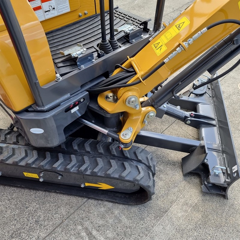 AE16UE-I 1.55 Tonne Excavators image 37