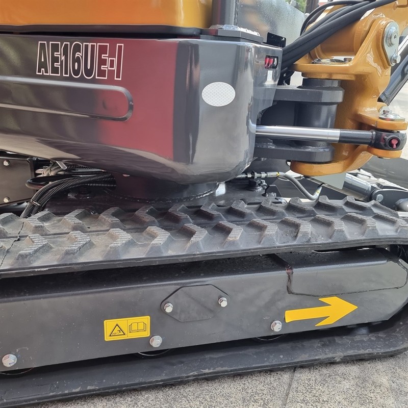AE16UE-I 1.55 Tonne Excavators image 39