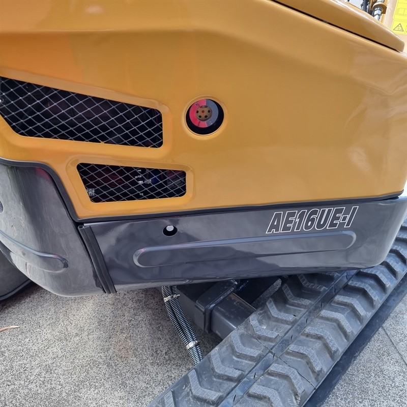 AE16UE-I 1.55 Tonne Excavators image 40