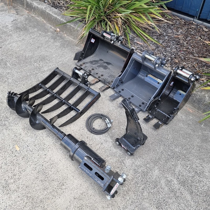 AE16UE-I 1.55 Tonne Excavators image 47