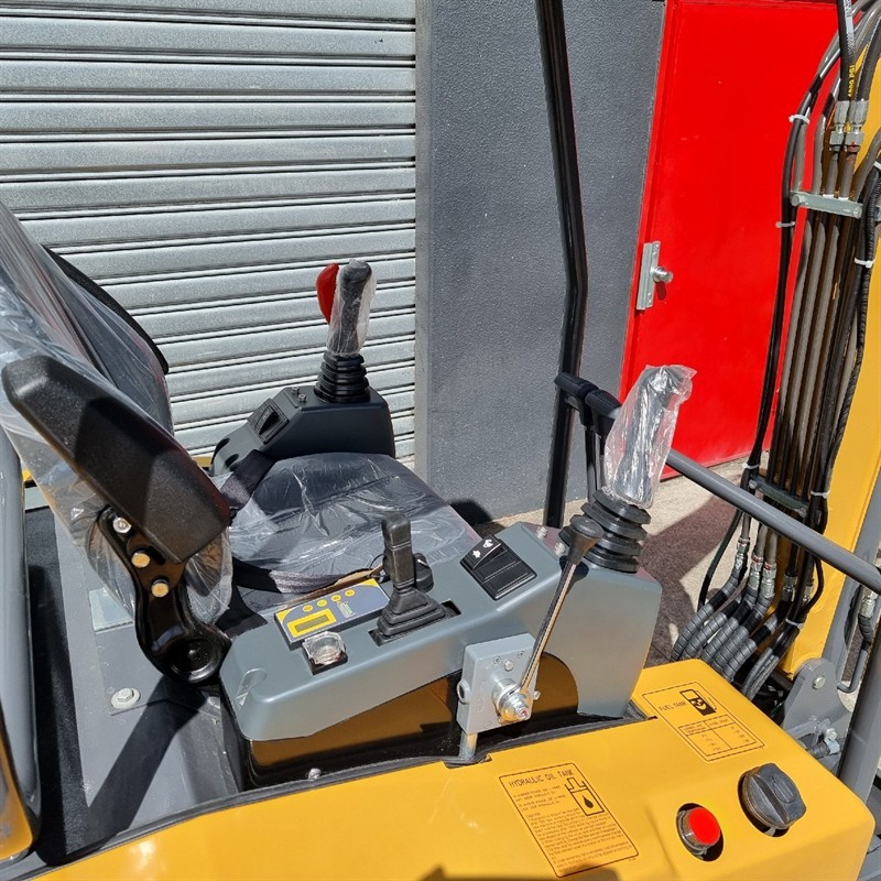 AE18SE-I 1.89 Tonne Excavators image 3