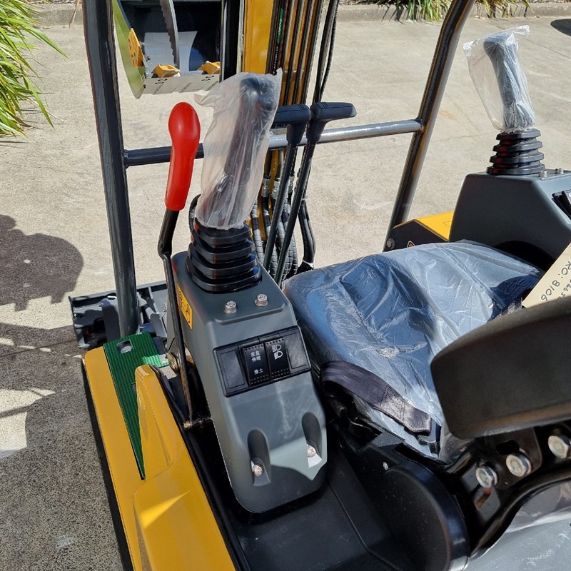 AE18SE-I 1.89 Tonne Excavators image 6