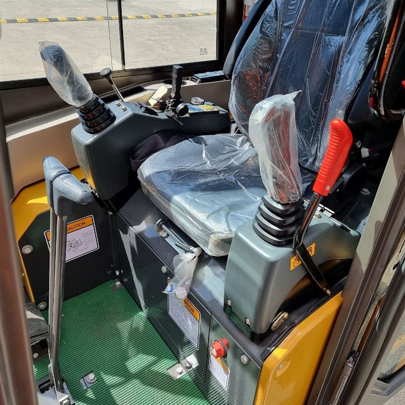 AE18SE-II 1.98 Tonne Excavators image 15