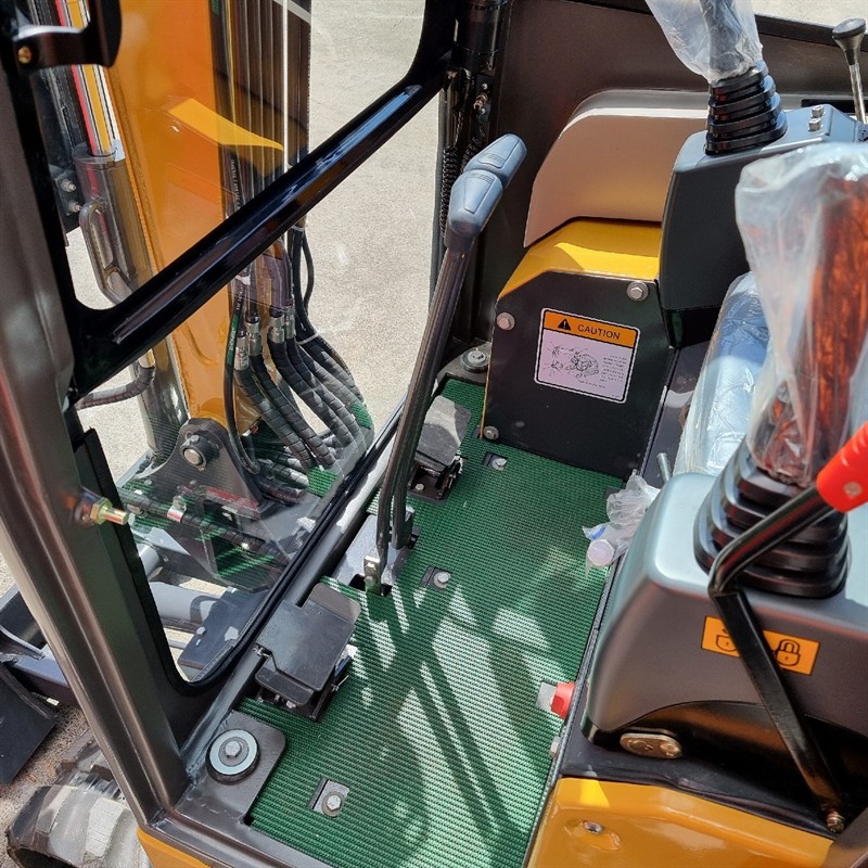 AE18SE-II 1.98 Tonne Excavators image 16