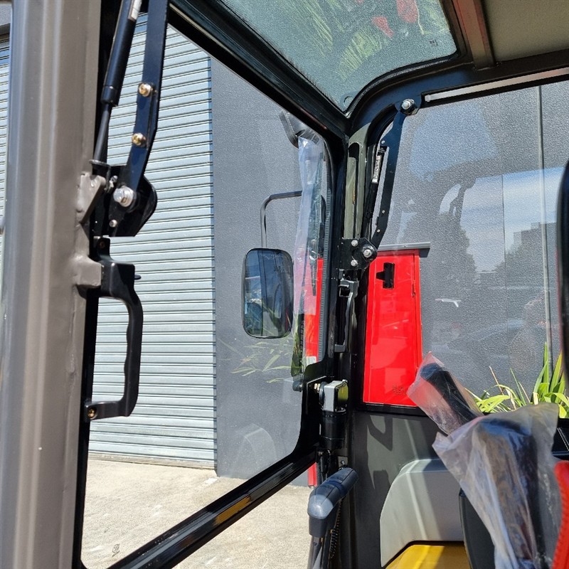 AE18SE-II 1.98 Tonne Excavators image 37