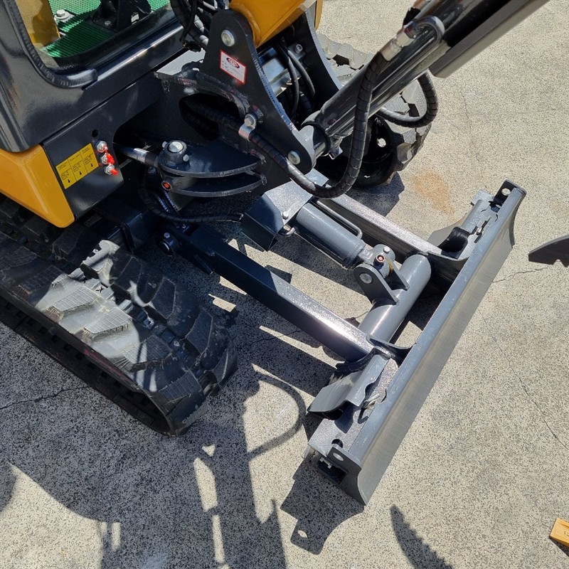 AE18SE-II 1.98 Tonne Excavators image 45