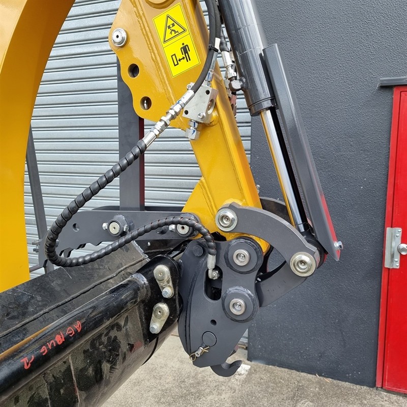 AE18UE-I 1.80 Tonne Excavators image 5