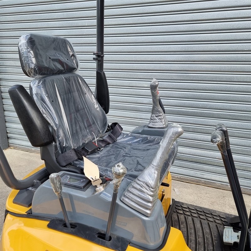 AE18UE-I 1.80 Tonne Excavators image 21