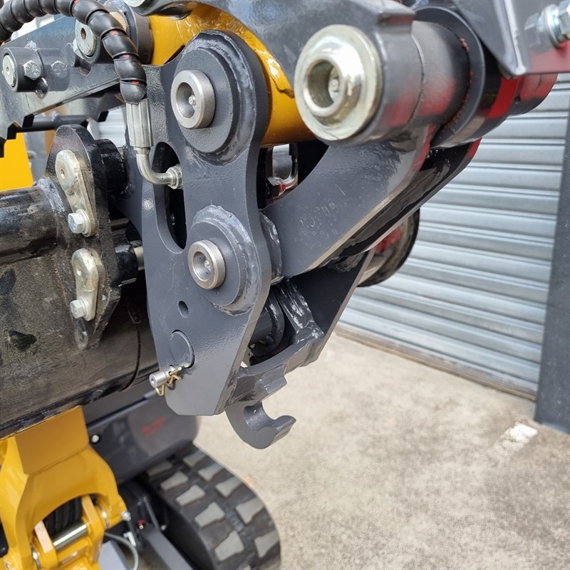 AE18UE-I 1.80 Tonne Excavators image 27