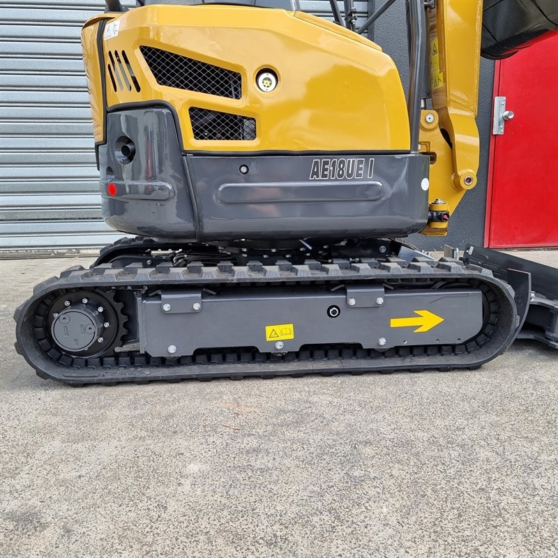 AE18UE-I 1.80 Tonne Excavators image 32
