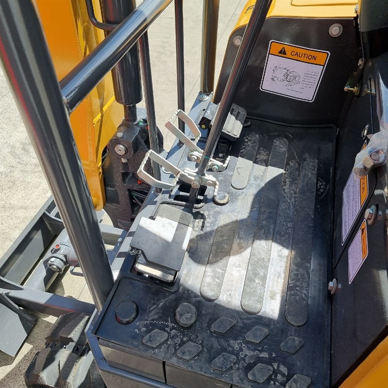 AE20UE-I 2.0 Tonne Excavators image 11