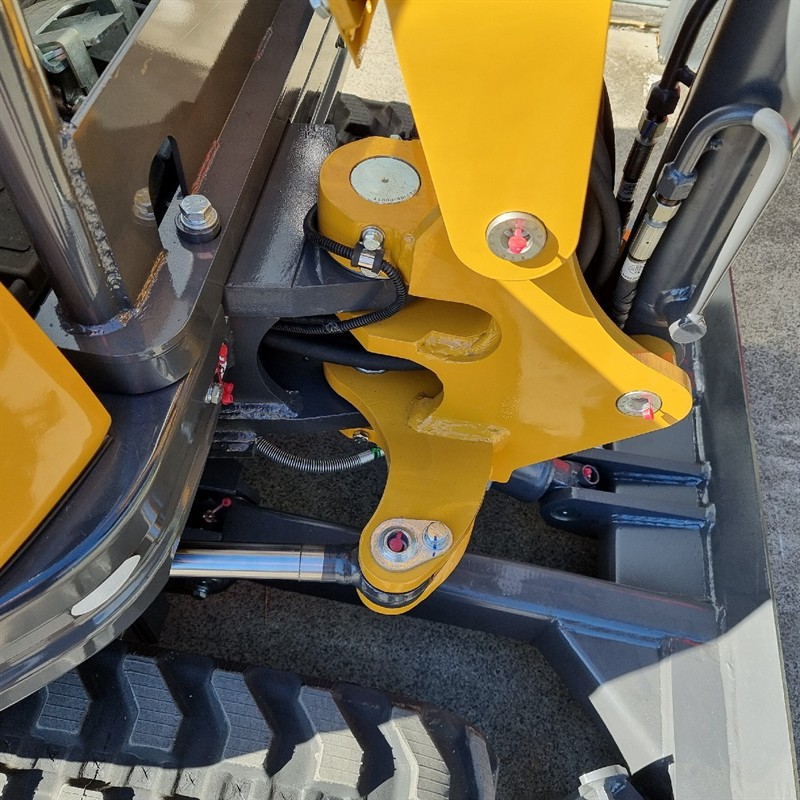 AE25UE-I 2.34 Tonne Excavators image 5