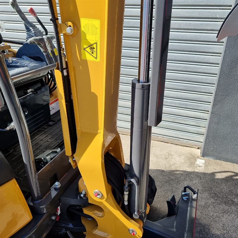 AE25UE-I 2.34 Tonne Excavators image 7