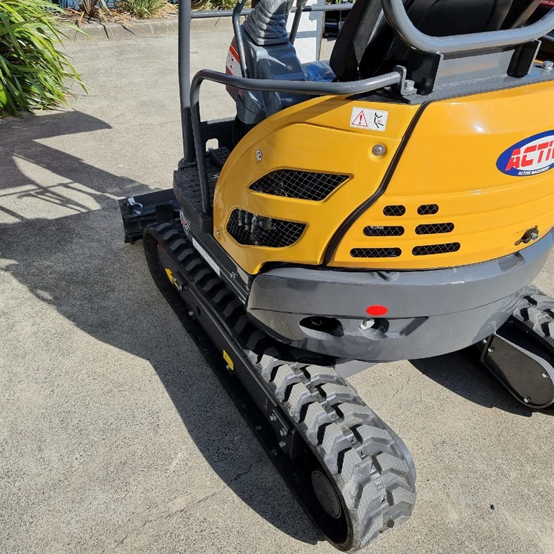 AE25UE-I 2.34 Tonne Excavators image 16