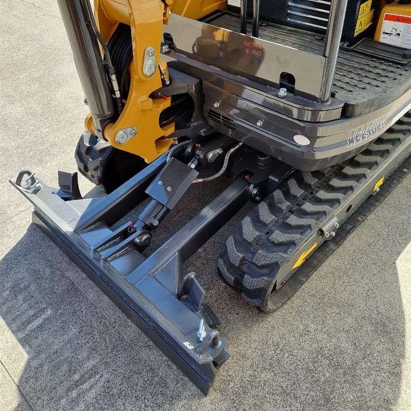 AE25UE-I 2.34 Tonne Excavators image 18