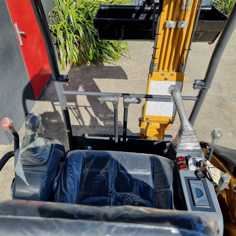 AE25UE-I 2.34 Tonne Excavators image 22