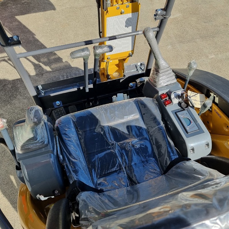 AE25UE-I 2.34 Tonne Excavators image 23