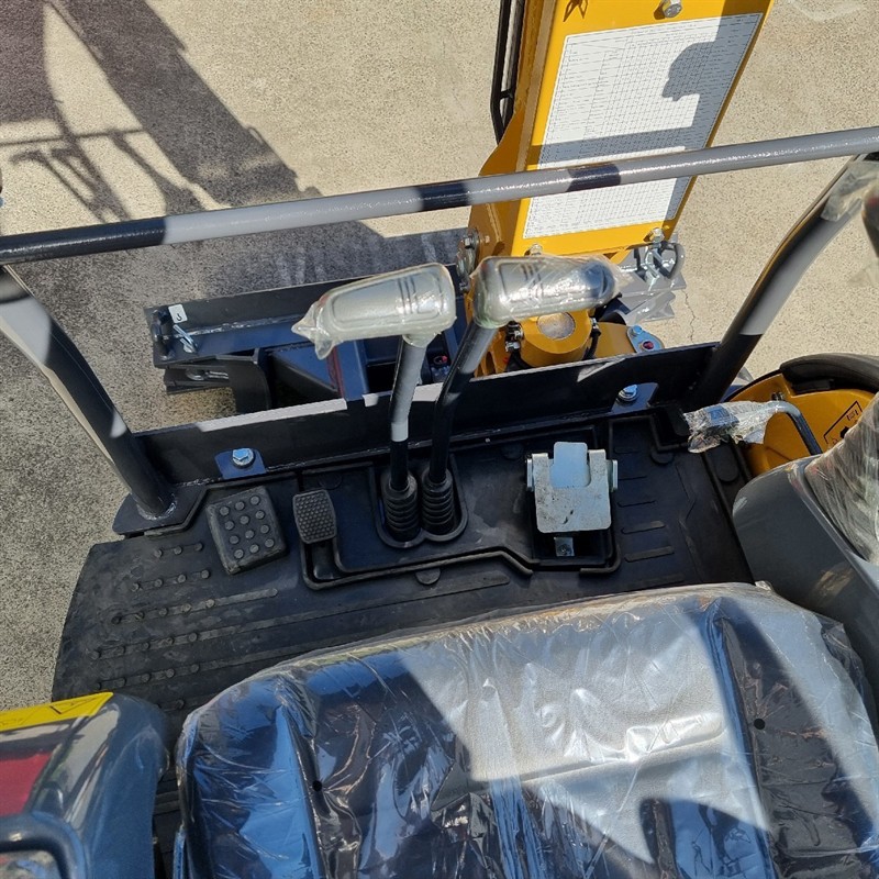 AE25UE-I 2.34 Tonne Excavators image 24