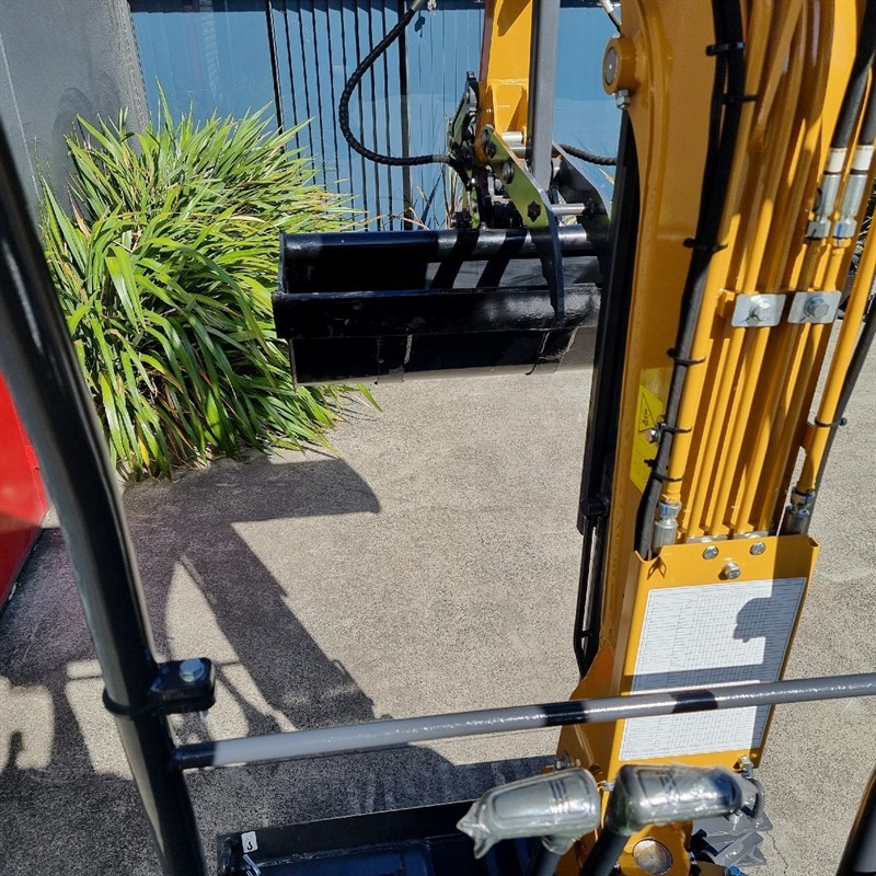 AE25UE-I 2.34 Tonne Excavators image 25