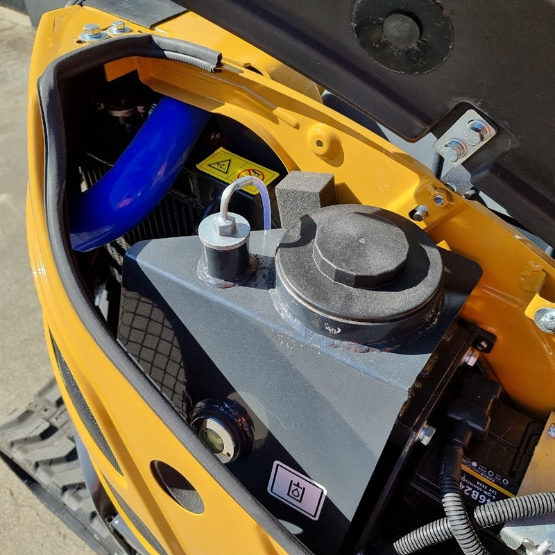 AE25UE-I 2.34 Tonne Excavators image 36