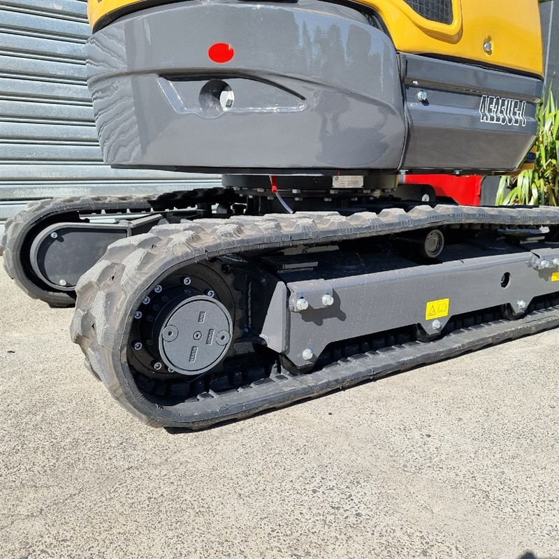 AE25UE-I 2.34 Tonne Excavators image 38