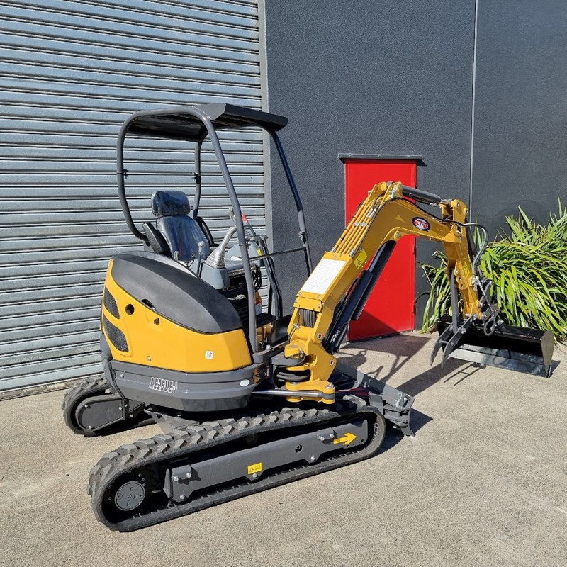 AE25UE-I 2.34 Tonne Excavators image 44
