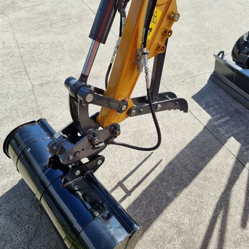 AE25UE-I 2.34 Tonne Excavators image 49