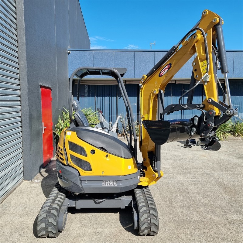 AE25UE-I 2.34 Tonne Excavators image 53