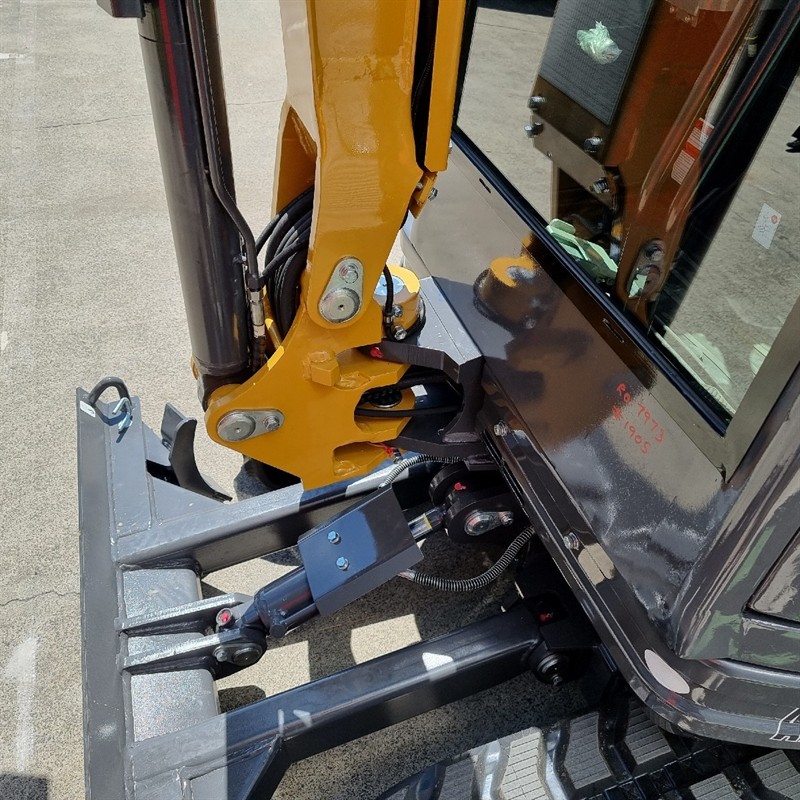 AE25UE-II 2.4 Tonne Excavators image 8