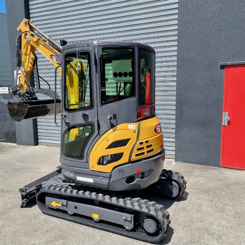 AE25UE-II 2.4 Tonne Excavators image 21
