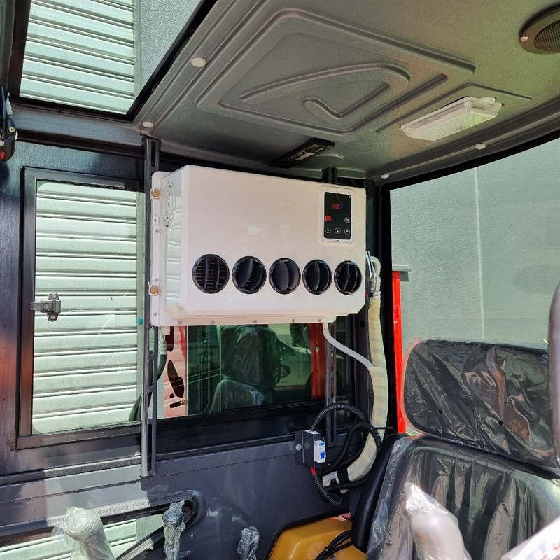 AE25UE-II 2.4 Tonne Excavators image 25