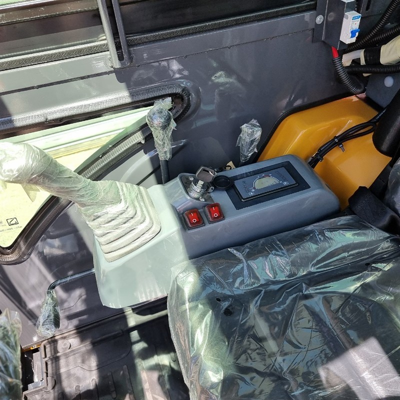 AE25UE-II 2.4 Tonne Excavators image 30