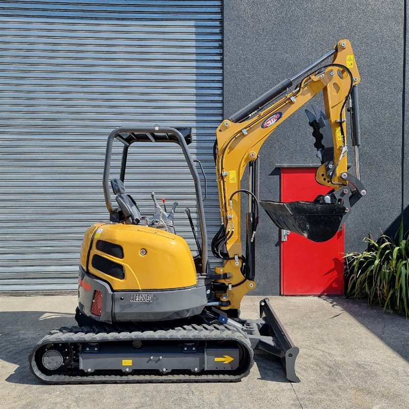 AE32UE-I 3.28 Tonne Excavators image 10