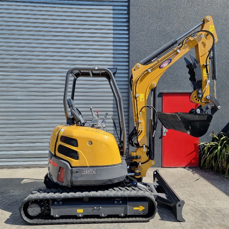 AE32UE-I 3.28 Tonne Excavators image 11