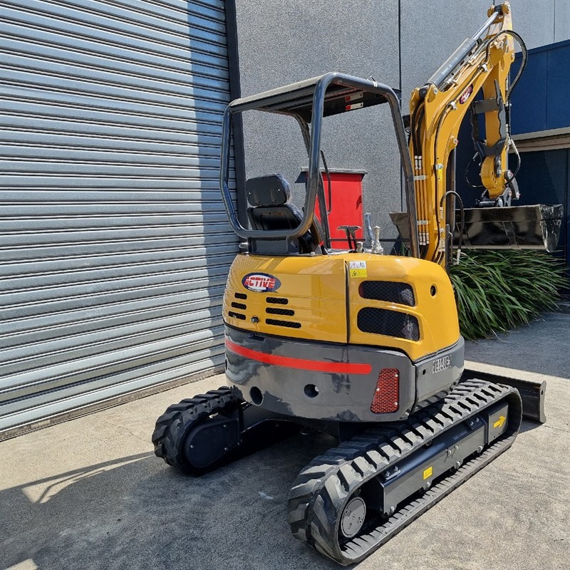 AE32UE-I 3.28 Tonne Excavators image 13