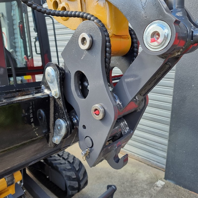 AE35UE-II 3.51 Tonne Excavators image 8