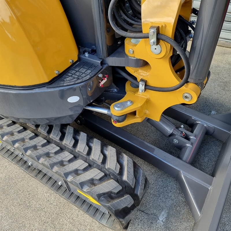 AE35UE-II 3.51 Tonne Excavators image 11