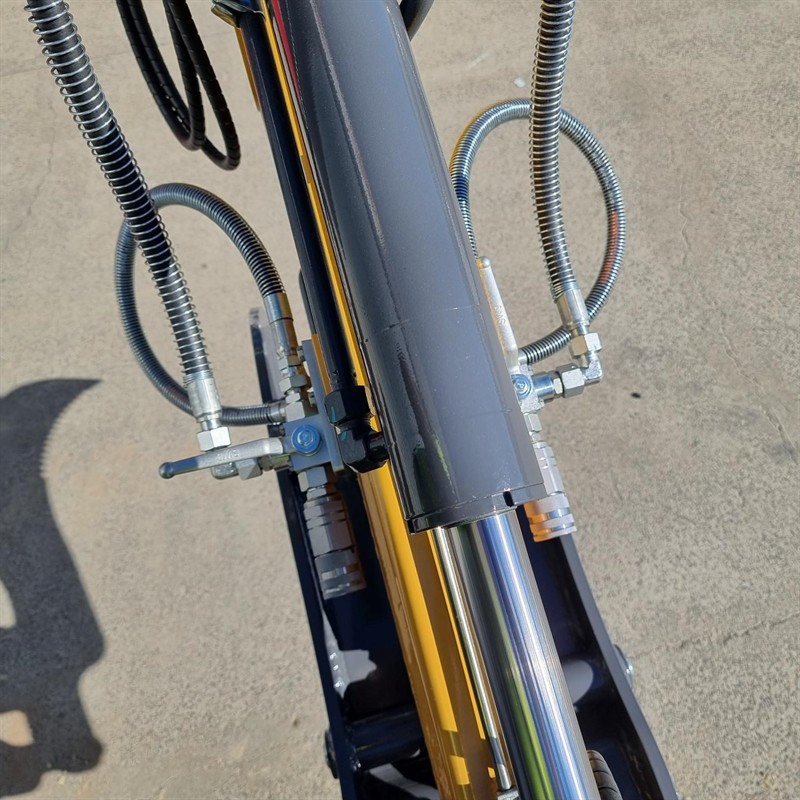 AE40UE-IIS 3.95 Tonne Excavators image 11