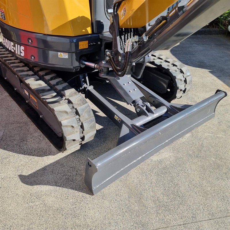 AE40UE-IIS 3.95 Tonne Excavators image 12